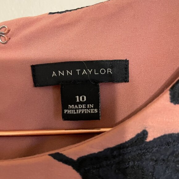 Ann Taylor | Mauve Pink & Black Floral Fit & Flare Dress 10 - Picture 3 of 6
